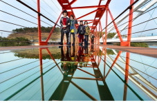 스카이워크로 변신한 저도연륙교