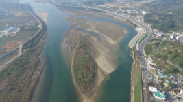 상류댐 방류 확대로 하동 재첩 생산량 늘까