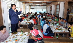 “마산어시장서 건어물 푸짐하게 구입했시유~”