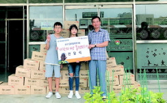 김해 화정초 ‘빵 저금통’ 월드비전에 전달