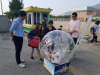 김해동부노인지원센터·영운초, 과일 나눔 행사