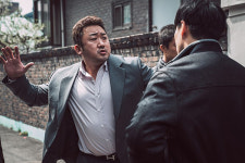 [살롱] 심야영화 (3) 3개월 간의 잠적, 진실의 방으로- 범죄도시
