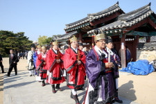 “김해 가락국 수로왕·허왕후 넋 기렸어요”