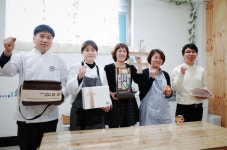 청년상인몰 ‘창원이음몰’, 마산 회성시장에 문 열었다