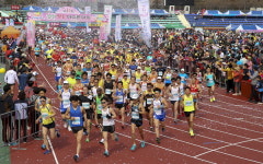 황강변 ‘100리 벚꽃길’ 8000여명이 달렸다