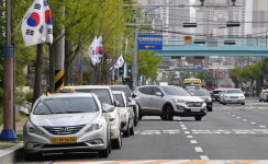 학교·병원 밀집 마산 팔용로 불법주차 ‘몸살’