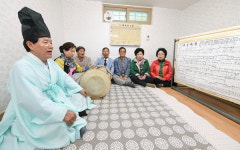100세 시대 (5·끝) 시조창으로 재능 찾은 김윤태씨