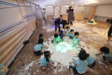 밀가루로 ‘오감만족’ 체험놀이