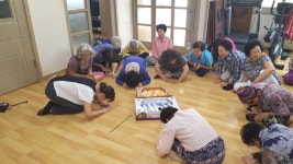 마산 구암2동, 경로당에 한가위 선물 전달