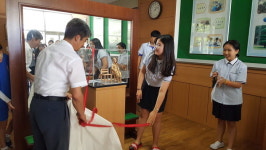 산청중학교 역사동아리 학생들, 교내 모금 통해 작은 소녀상 세워