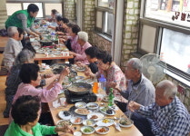 남해읍새마을부녀회, 경로잔치 열어