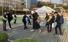 경남농협, 창원문성고 수험생에 단감 전달