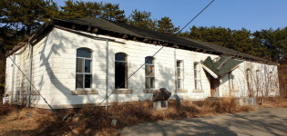 ‘구 진해만요새사령부 본관’ 원형 복원한다