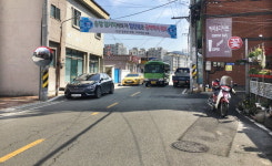 창원 동읍 자여로, 도로 폭 좁아 주민 불편