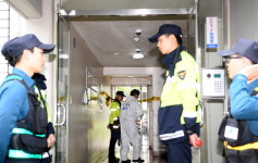 혈흔은 닦아내도…‘새벽 참극’ 공포는 지워지지 않았다