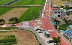 “어르신들 안심하고 보행하십시오”