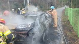 거제서 달리는 택시에 불…승객 1명 숨져