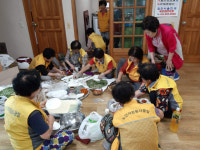 의령군노인회 소속 2개 봉사단체, 점심 나눔·농촌 봉사