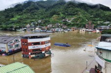 ‘화개장터 침수 댐 방류·계곡물·만조 악재 겹쳤다