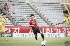경남FC  황일수 ‘40-40 클럽’ 가입