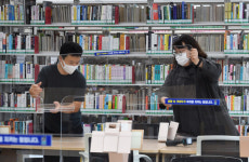 [포토뉴스] 다시 문 여는 경남대표도서관
