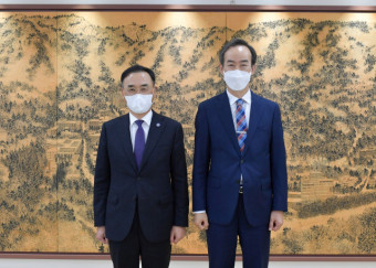 이호영 창원대 총장, 부산대 총장과 국립대 발전 논의
