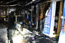 창원 횟집 불...물고기·수족관 등 태워