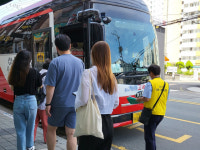 전세버스 15~30분 간격 투입… 큰 혼란 없었다