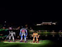 “밀양강변 환상 불빛쇼 가족과 즐겨요”