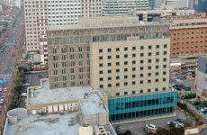 코로나 못 버티고… 40년 된 창원호텔도 넘어갔다