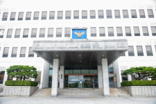 김해서 여중생에 오물 먹이고 17시간 폭행