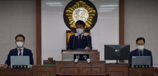 합천군의회 배몽희 의장 사임