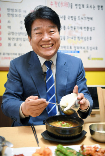 [도지사 후보와 '밥 한끼 인터뷰'] (1) 더불어민주당 양문석