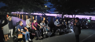 밀양 장애인들 달빛 맞으며 여름밤 나들이