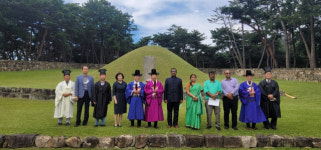 주한인도문화원장 일행, 김해 수로왕릉 등 방문