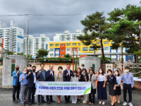 거제 4개 초교에 어린이보호 노란전신주 설치