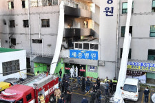 세종병원 참사 유족의 눈물 “우리는 기댈 곳이 없습니다”
