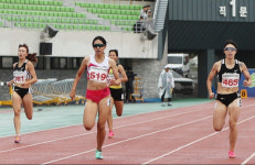 창원시청 김서윤,  400m서 실업 첫 ‘금빛 질주’