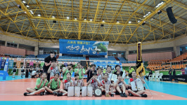 창원 월포초, 창단 첫 ‘우승 스파이크’