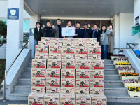 김해 플루엔, 진례면 행정복지센터에 라면 100상자