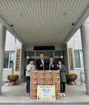 거제 하늘빛교회, 고현동주민센터에 두유 20박스 기탁