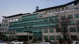 ‘100억대 횡령 혐의’ 김해 소재 우리은행 직원 구속