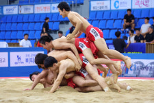 김해 신어중 ‘뭉치면 최강 샅바’ 입증