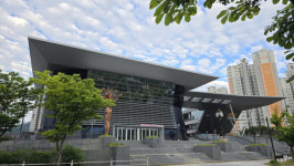 [경남의 건축물 기행] 지역문화거점 문화예술회관