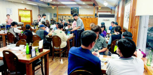 김해 장유대성복지재단, 자활근로자에 삼계탕 나눔