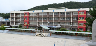학생 줄어 도심학교도 통폐합… 창원 봉림중, 봉곡중과 합친다