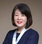 [금요 에세이]  나를 치유하는 글쓰기- 이복희 (시인)