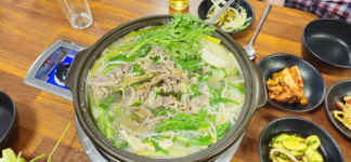 [주말ON- 옥영숙의 내돈내산 시인의 한끼] (14)  함안 군북면 ‘구만식당’과 ‘THE 오늘’ 찻집