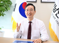 [만나봅시다] 오동호 경남연구원장