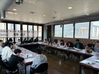 대본 리딩에 푹… 어느새 50년 전 ‘마산’으로